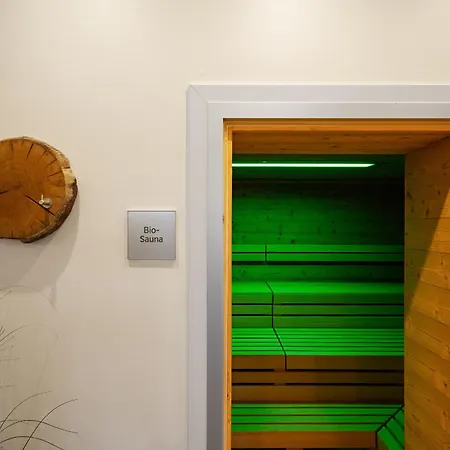 Moderne Ostseelounge Mit Sued-westbalkon Und Eigener Infrarotkabine